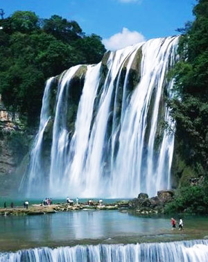 Водопад Хуангошу  