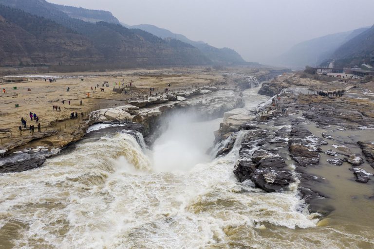 hukou waterfall